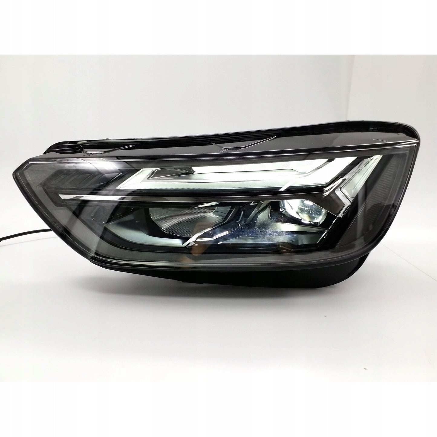 Audi Q5 Headlight LED Facelift, OEM, Part number: 80A941033F, 80A941034F