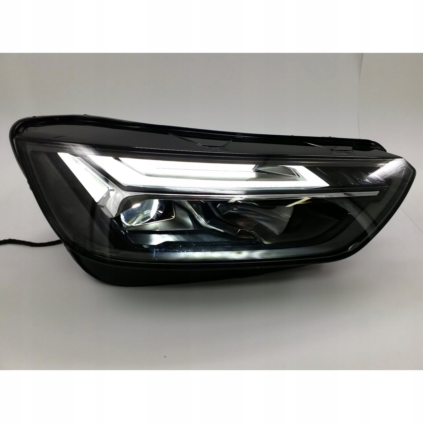 Audi Q5 Headlight LED Facelift, OEM, Part number: 80A941033F, 80A941034F