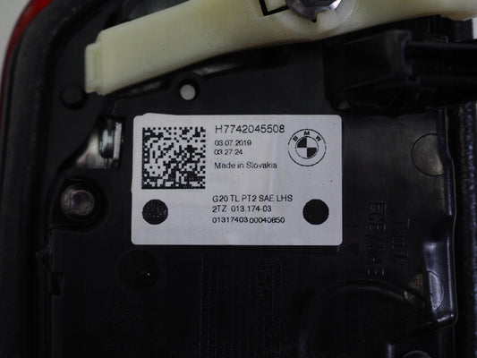 BMW G20 US Spec Tail light RH and LH, OEM, Part number: 2453676588