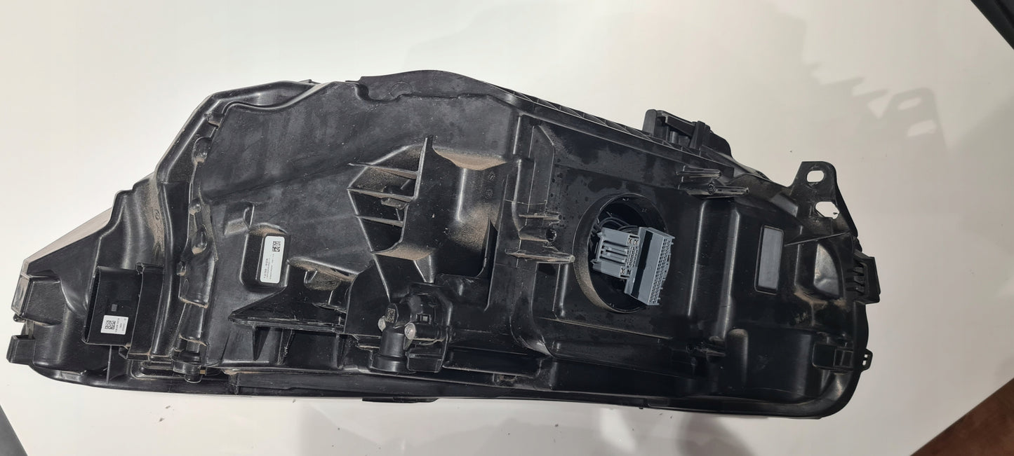 Volvo XC40 Lift headlight LED RH USA, OEM, Part number: 32392319